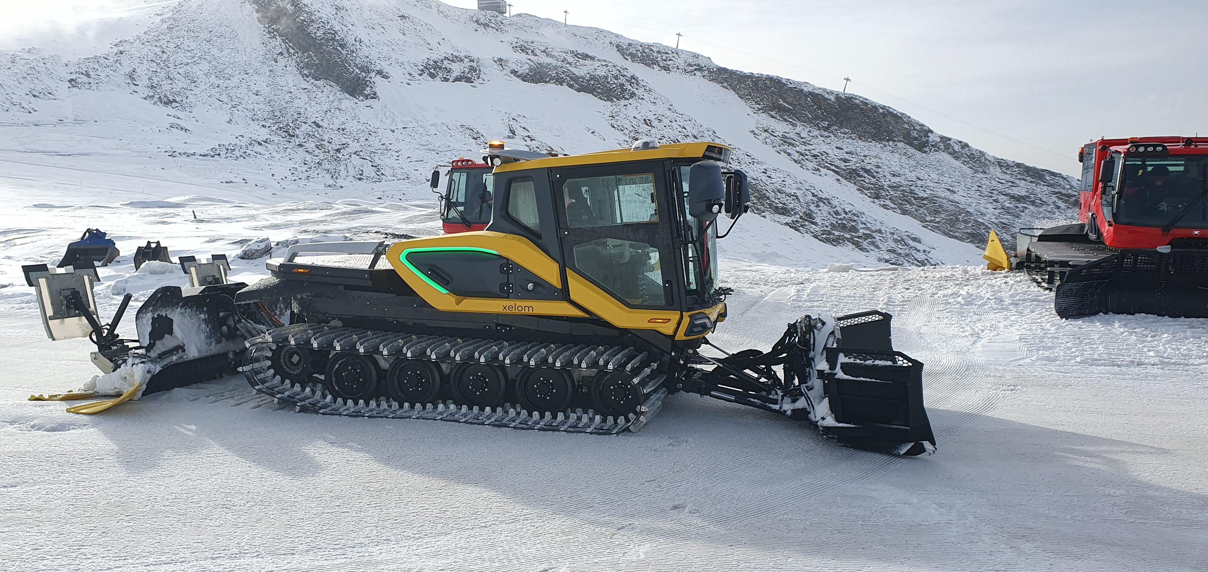 Xelom Pistenraupe im Berggelände